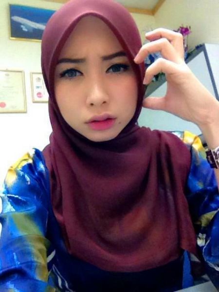 pamer payudara artis