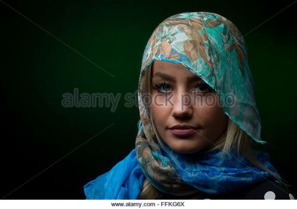 arab teen girl