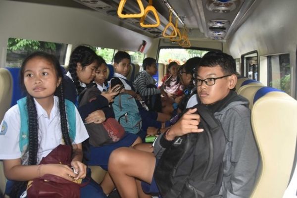 baju musim hujan