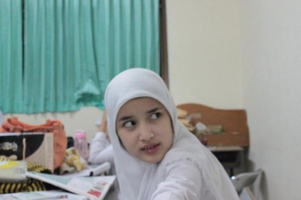 cewek cakep tirani