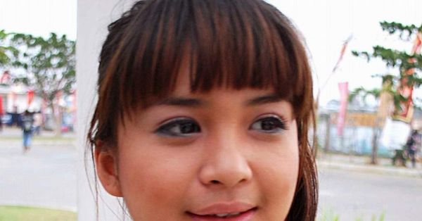 sandra dewi bugil