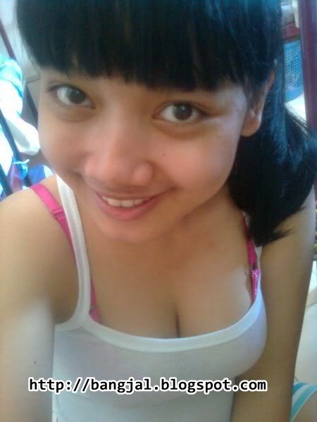foto narsis di kamar tidur