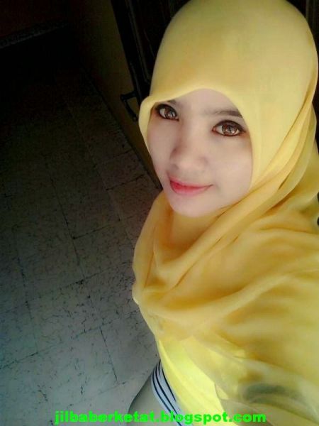 lagi baju ketat