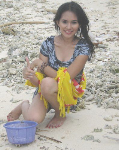 seksi kartika putri