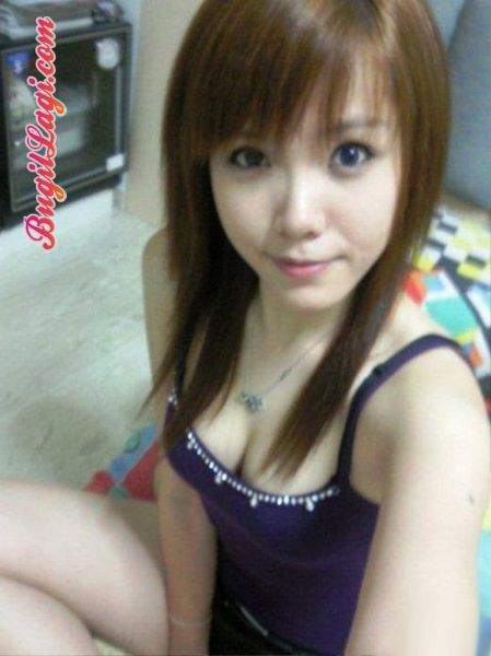 memek bugil lagi ngangkang