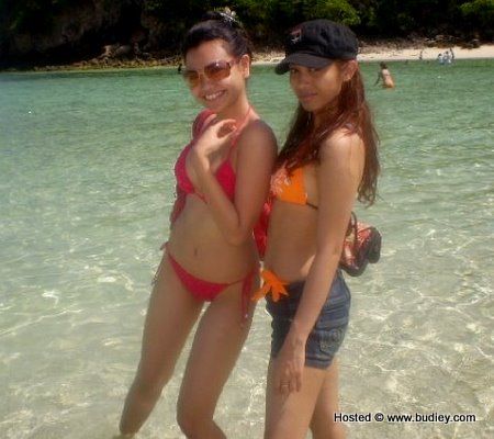 asian female bikini caddies pictures