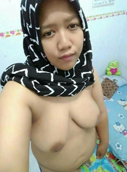 bugil hot