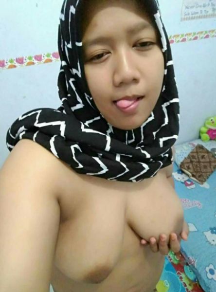cewek mandi telanjang