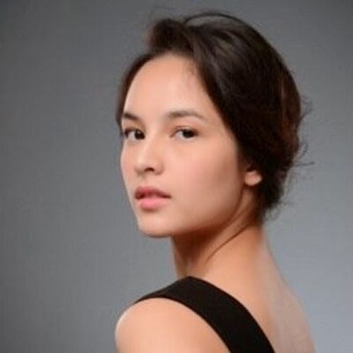 chelsea islan bastian steel