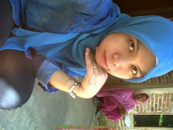 kerudung montok abg bugil