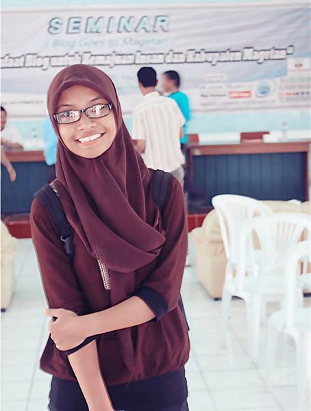 rano karno hitam putih