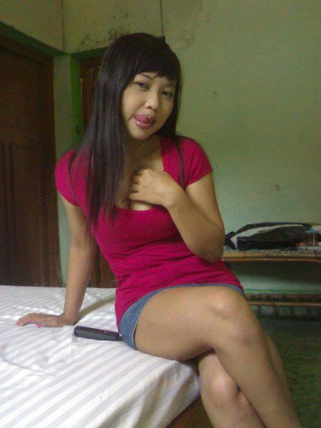 pembantu bugil