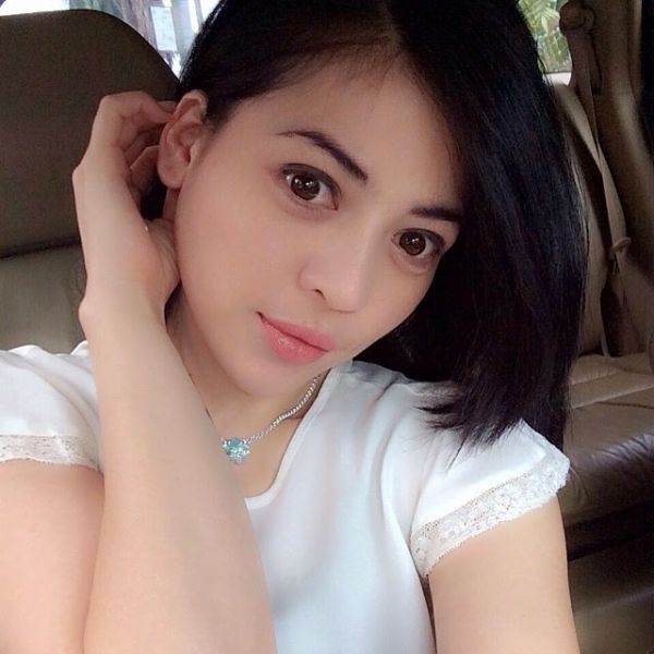 gadis cantik india