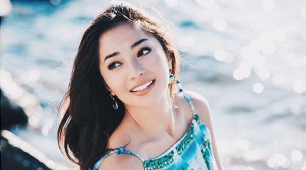 dewi persik hot