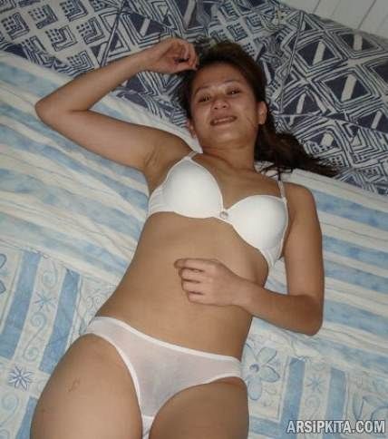 tidur telanjang