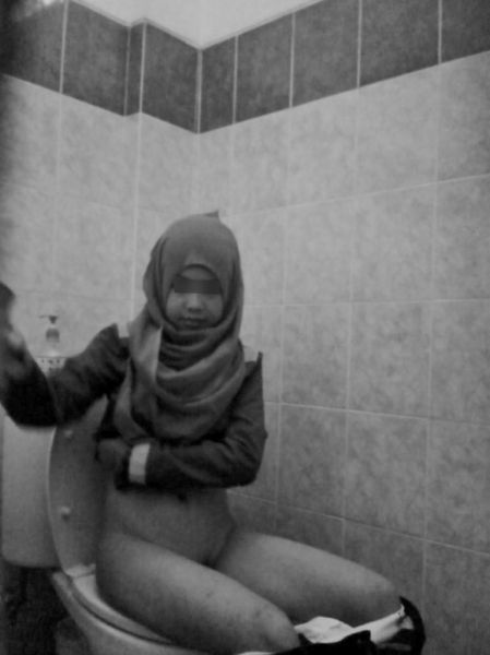 ngintip orang mandi