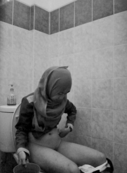 ngintip di kamar mandi