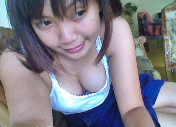 memek bugil lagi ngangkang
