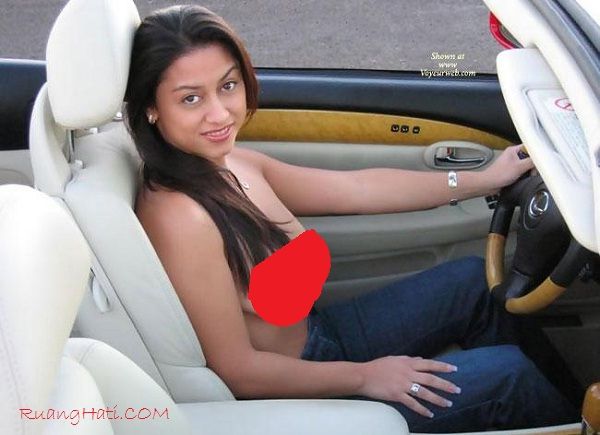 wanita telanjang bulat