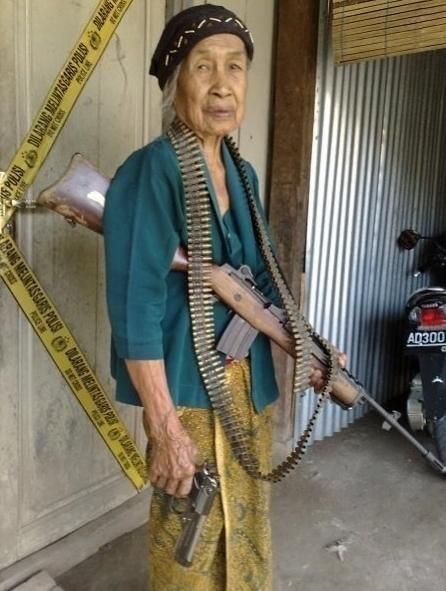 foto nenek bugil