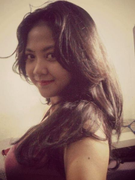 belahan memek cewek bugil