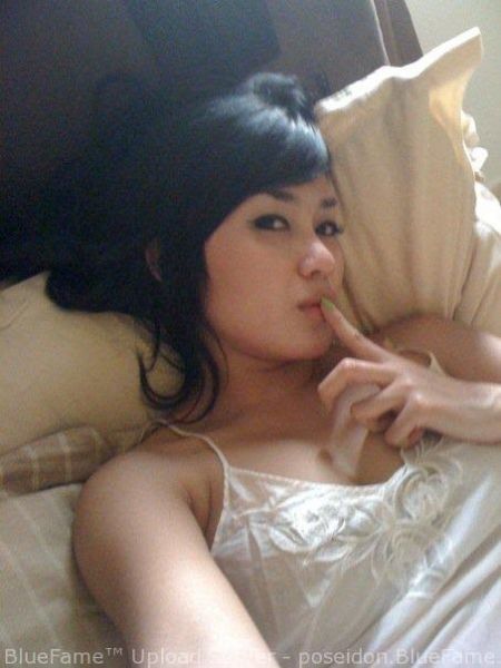 memek bugil lagi ngangkang