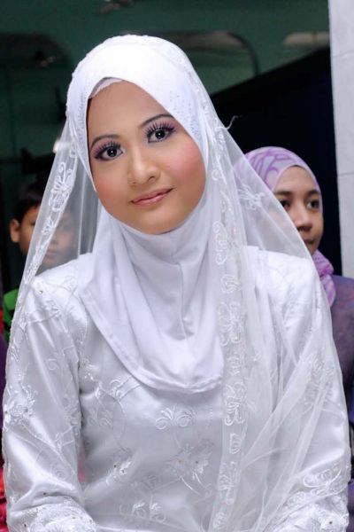 jilbab pengantin muslimah terbaru