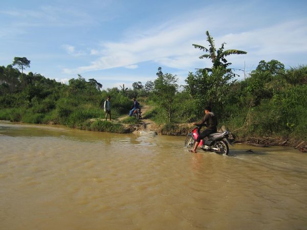 lagu yang pertama kali pance f pondaag