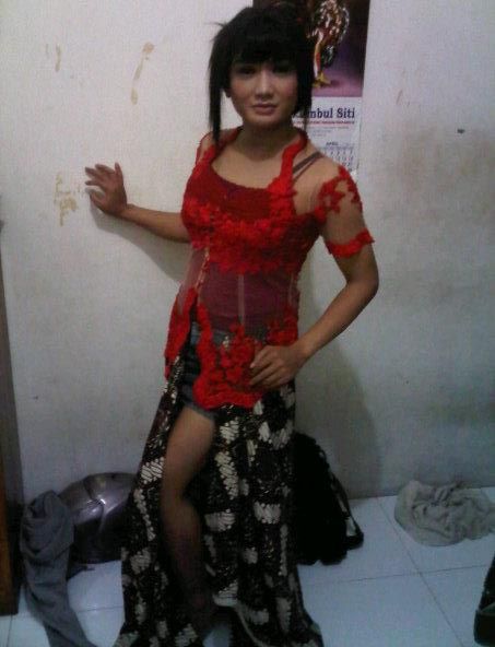 wanita bugil