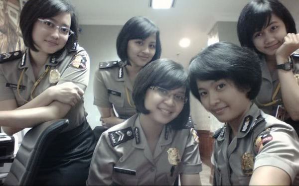 wanita cantik indonesia