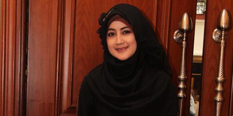 model jilbab pipik dian irawati
