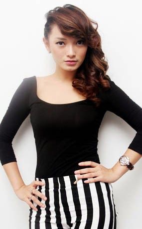 zaskia gotik dan siti badriah