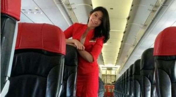 pramugari cantik
