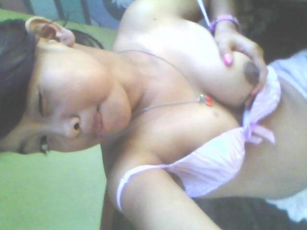puting payudara montok