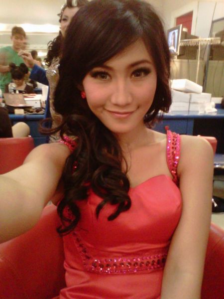 rey utami telanjang