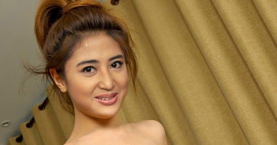 dewi persik hot