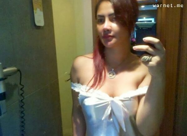 goyang hot di kamar