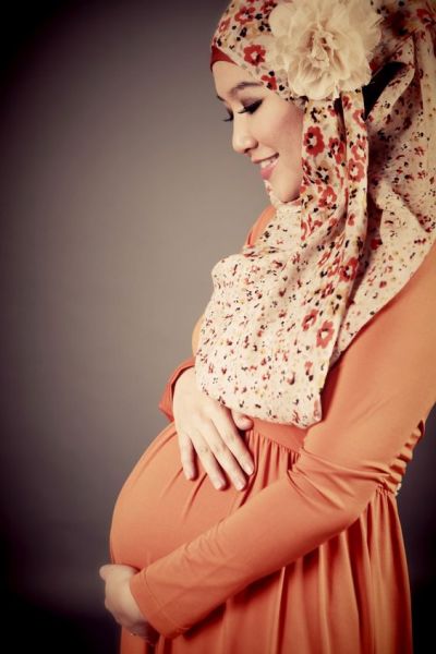 wanita melayu hamil