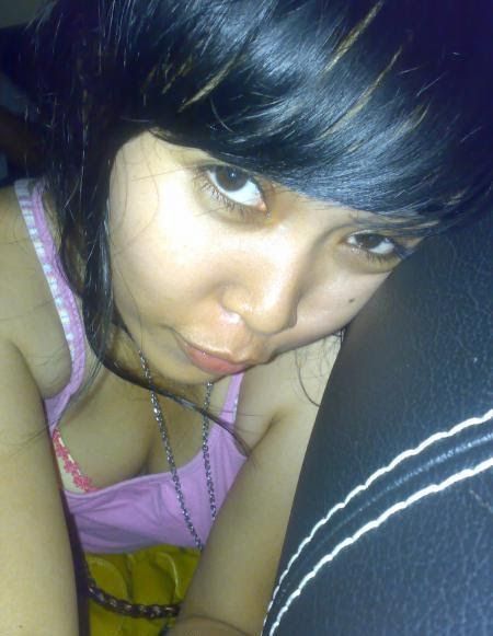 wanita pamer toket