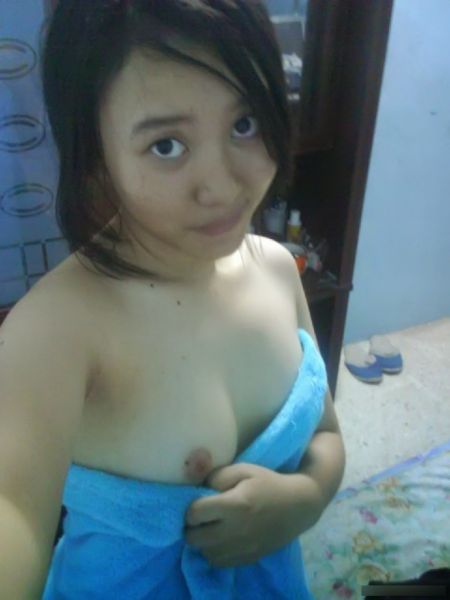 artis telanjang