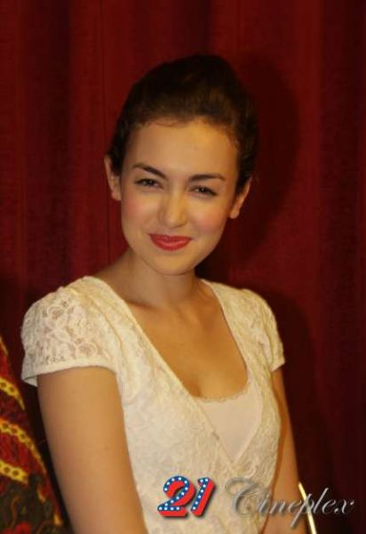 rianti cartwright cas