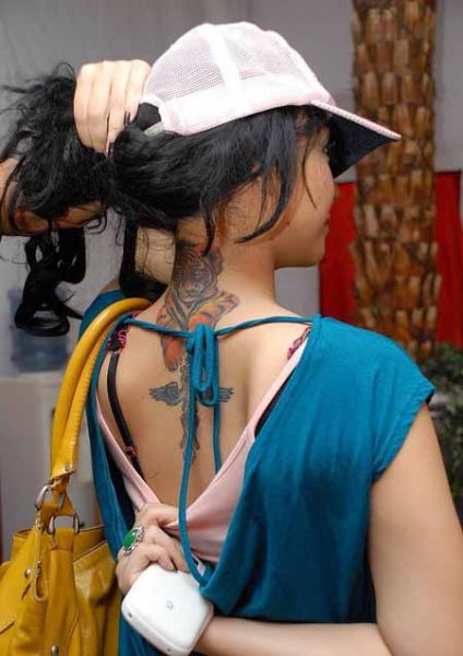 artis indonesia bugil syahrini