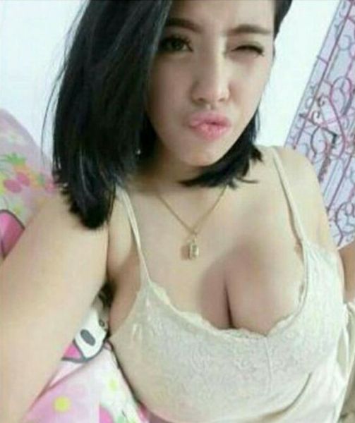 jilat memek