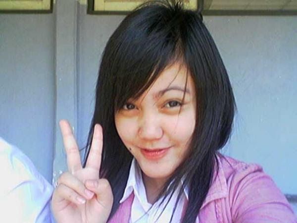 pepek perempuan