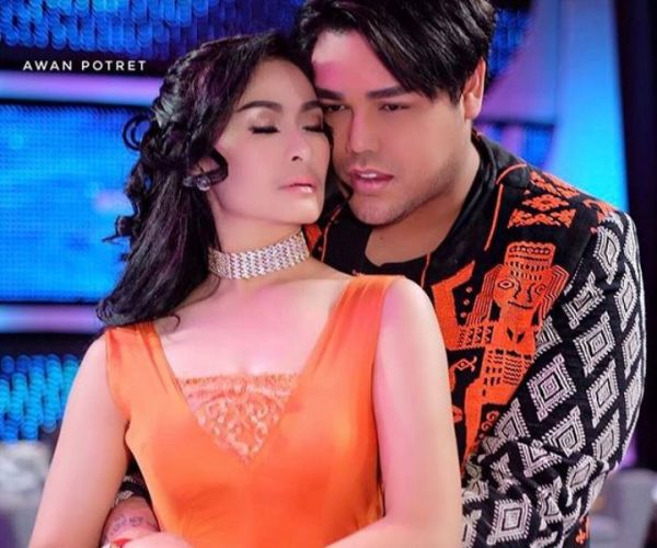gambar julia perez telanjang bulat