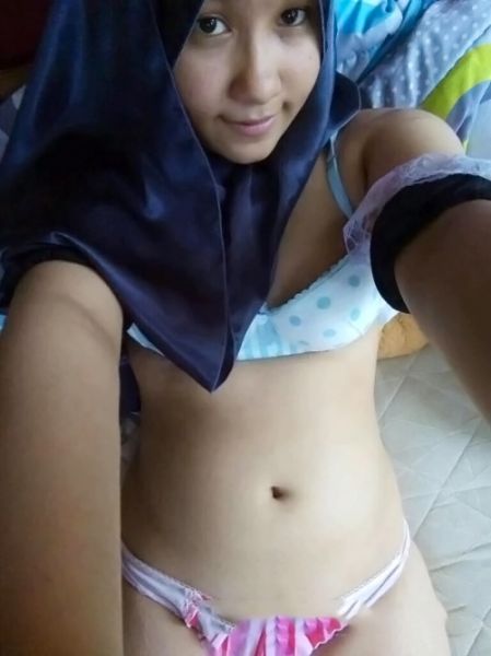 nia ramadhani bugil