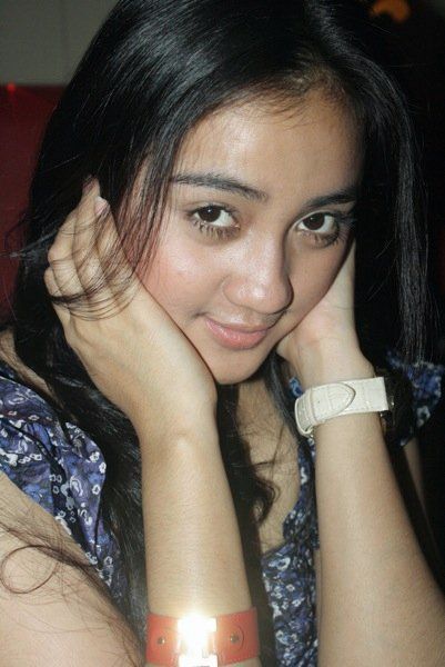 artis telanjang bulat