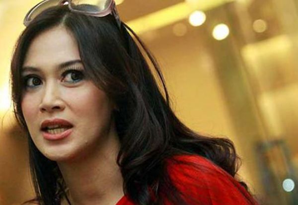diah permatasari artis hot
