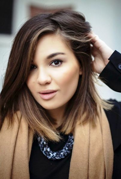 gaya rambut panjang wanita