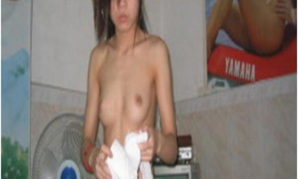 janda ingin ngemut kontol